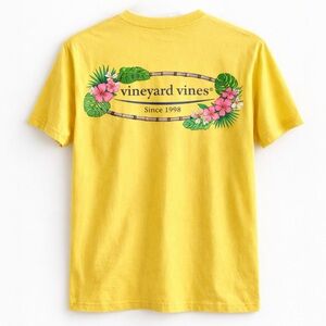 Vineyard Vines Yellow Tropical Back Logo T-Shirt Men’s Small Preppy Summer
